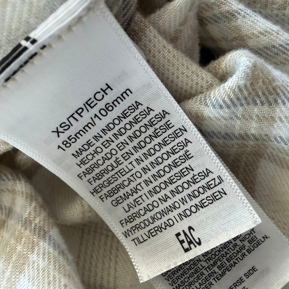 Marmot Womens XS Cream Gray Plaid Flannel Button Down Shirt Pockets Excellent - Picture 10 of 11